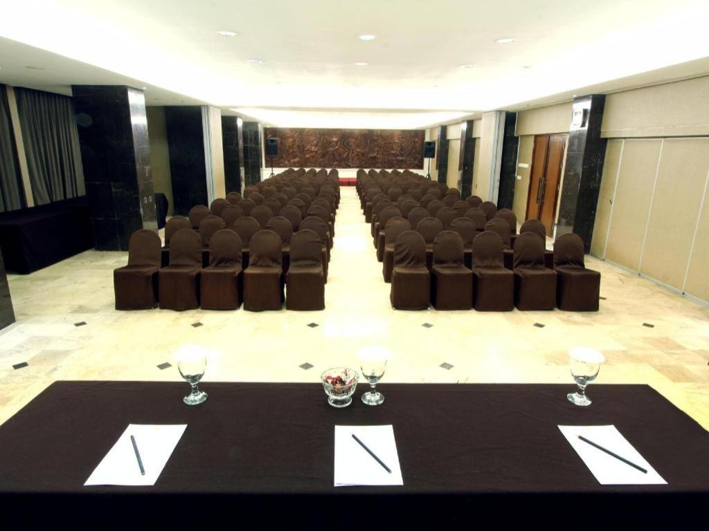 Mitra Bandung Hotel מראה חיצוני תמונה