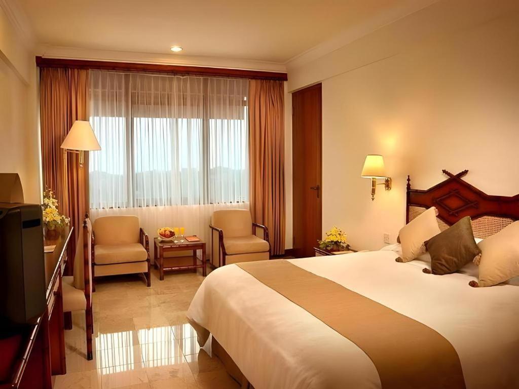 Mitra Bandung Hotel מראה חיצוני תמונה