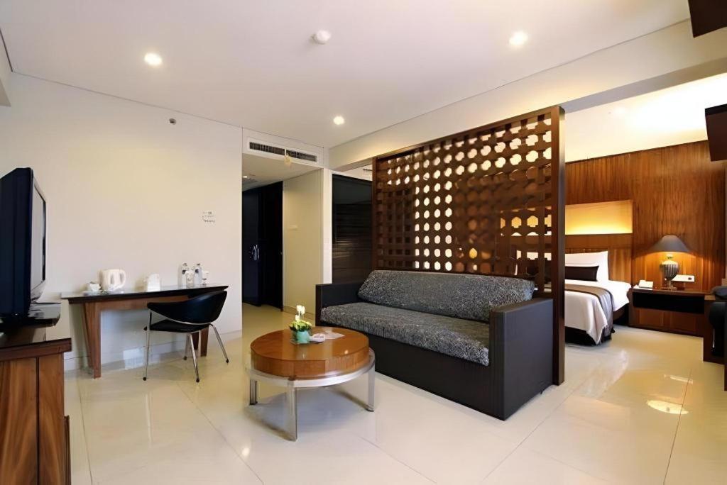 Mitra Bandung Hotel מראה חיצוני תמונה