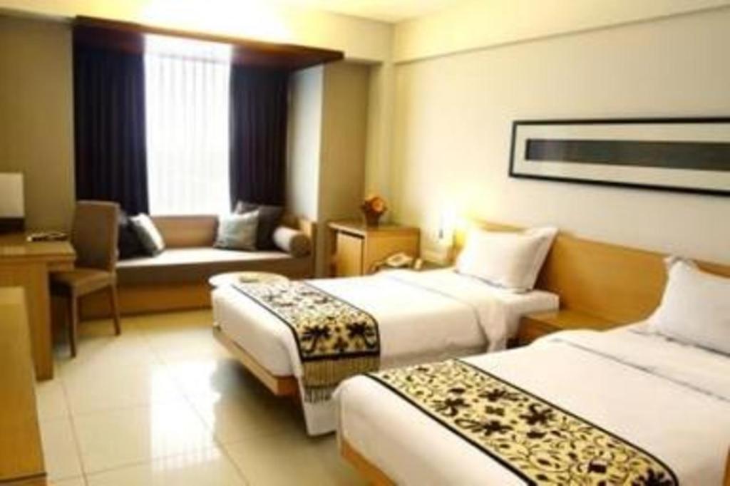 Mitra Bandung Hotel מראה חיצוני תמונה