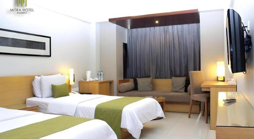 Mitra Bandung Hotel מראה חיצוני תמונה