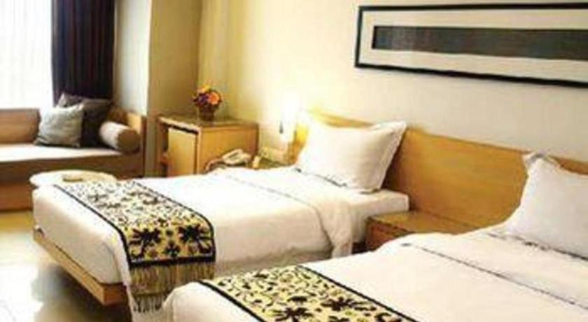 Mitra Bandung Hotel מראה חיצוני תמונה
