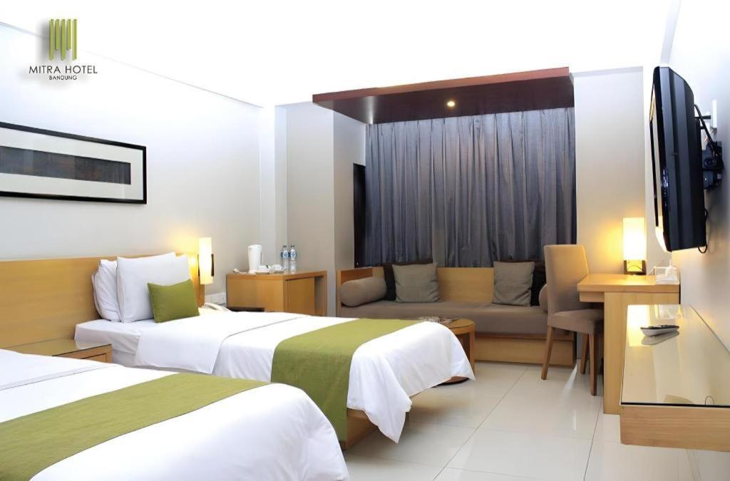 Mitra Bandung Hotel מראה חיצוני תמונה